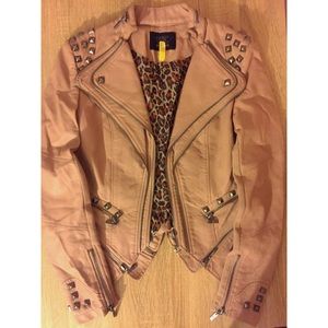 NWOT✨ Mauve Faux Leather Studded Jacket